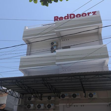 Reddoorz Near Mall Ratu Indah 3 Hotel Balangberu Exterior photo