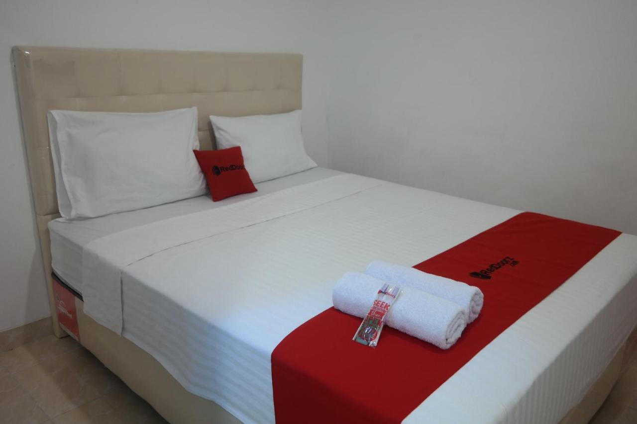 Reddoorz Near Mall Ratu Indah 3 Hotel Balangberu Exterior photo